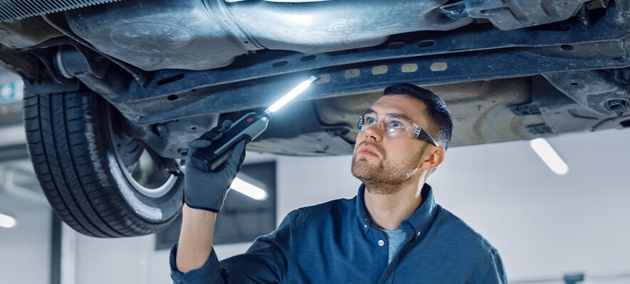 Why Choose Ferrario Nissan for Your Oil Change?